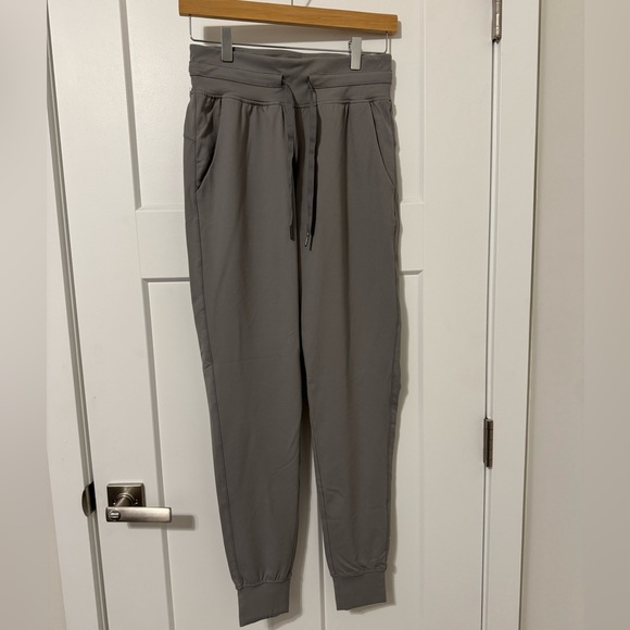ZYIA Pants - ZYIA Heathered Gray Ascend Joggers